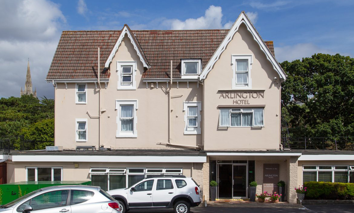 Arlington Hotel, rooms to rent